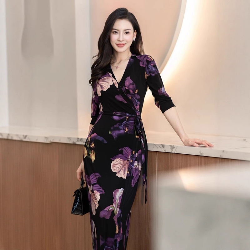 2025 Spring and Summer New Style French Black Bottom Purple Orchid Print One-Piece Elegant Wrap Skirt Lace-Up Waist Dress