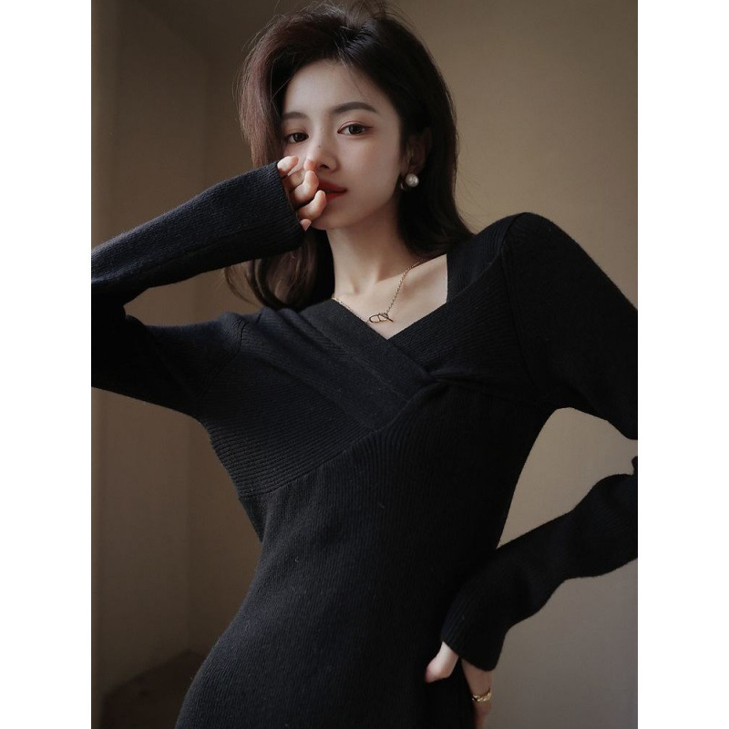 2024 년 가을 겨울 새로운 프랑스 기질 긴 원피스 원피스 가볍게 성숙한 PLATYCODON GRANDIFLORUM 무릎 착용