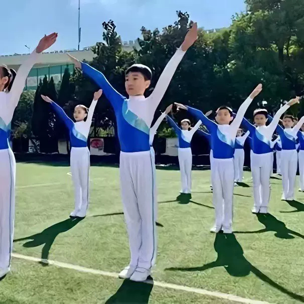 小学生广播体操比赛服健美操团体表演舞台服儿童广场舞演出舞蹈服