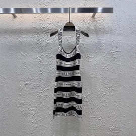 25早春新款系列款名媛风满印提花字母挂脖设计外穿内搭