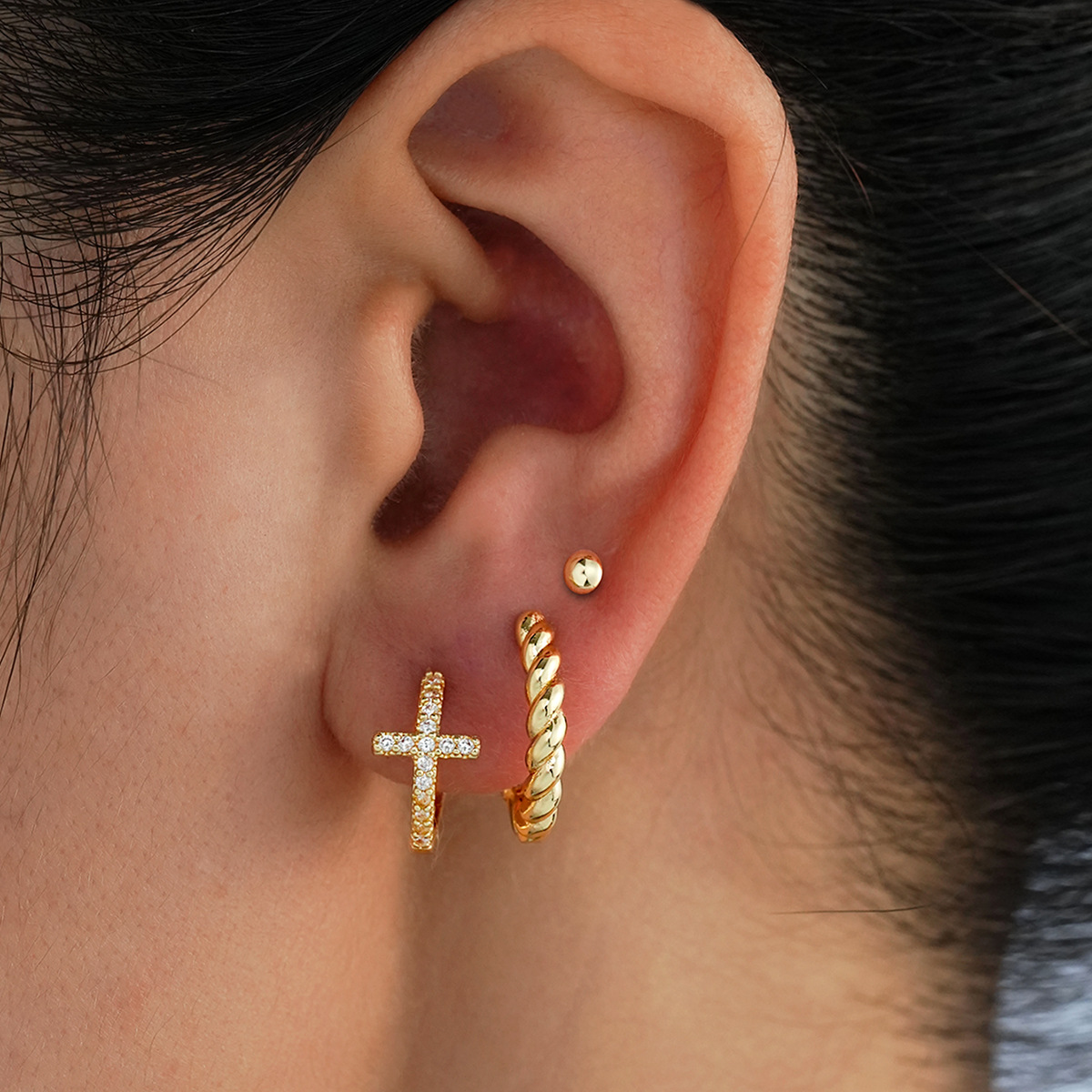 European and American Fashion New Product List Women's Gold Hoop Earrings Set Multi-Pierced Exquisite Cartilage Earrings for Women's Daily Wear