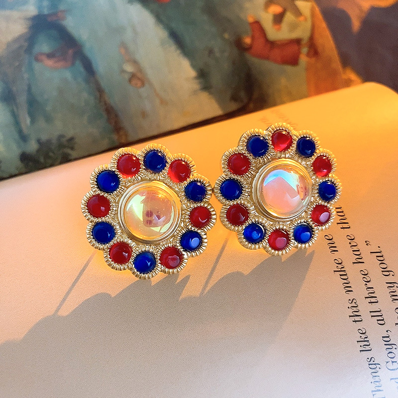 Retro Flower Resin Copper Inlay Opal Ear Studs 1 Pair