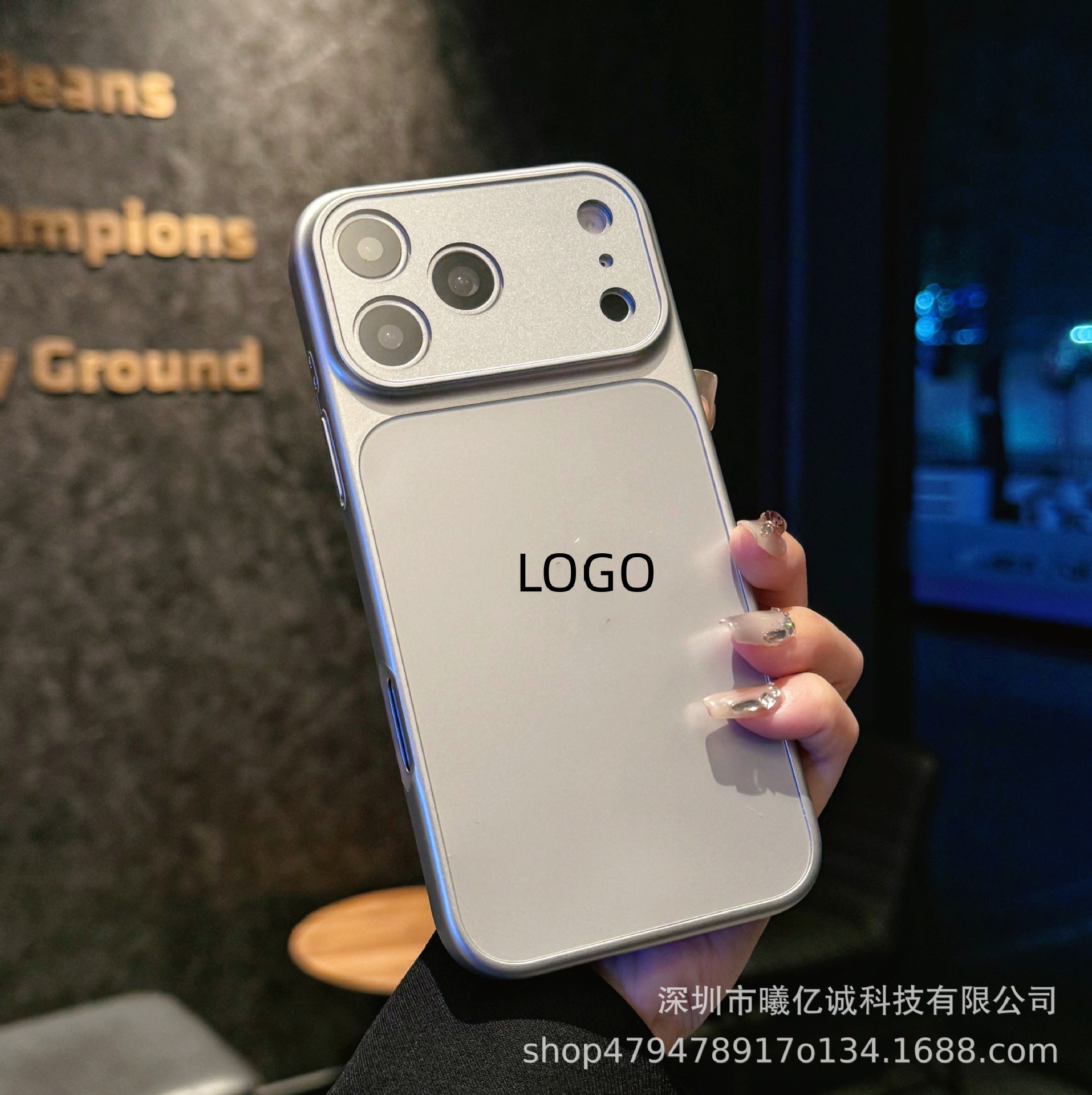 Защитный чехол Corning Instant Matte для Apple iPhone 17/16/15/14/13/12