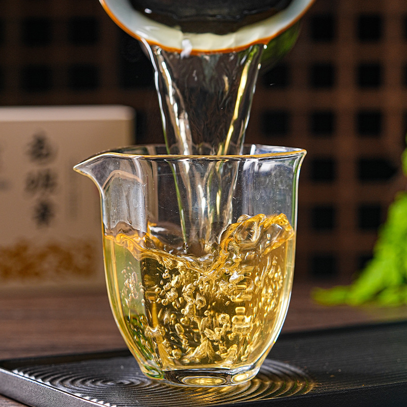 Yunnan explota el origen del té Pu 'er al por mayor té de primavera 100 gramos de pasteles pequeños Li Menghai laobanzhang aroma suficiente té crudo