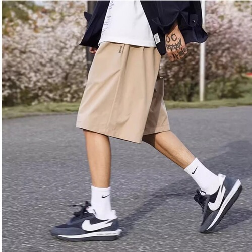 Japanese minimalist solid color work shorts for men, summer basic new loose casual five-hole pants trendy