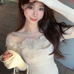 法式立体花朵长袖T恤女2025新款秋季设计感修身显瘦绝美洋气上衣