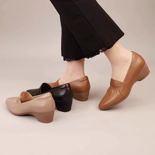 2025 New Spring Soft Leather Single Shoes Women's Thick Heel Middle Heel Black Women's Shoes Moms Shoe Shallow Mouth Pointed Heel Wedge Heels