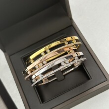 �߰汾÷����荿ɻ������C �Ƕ�L�ӕr�аٴ��18K������֭h���Q