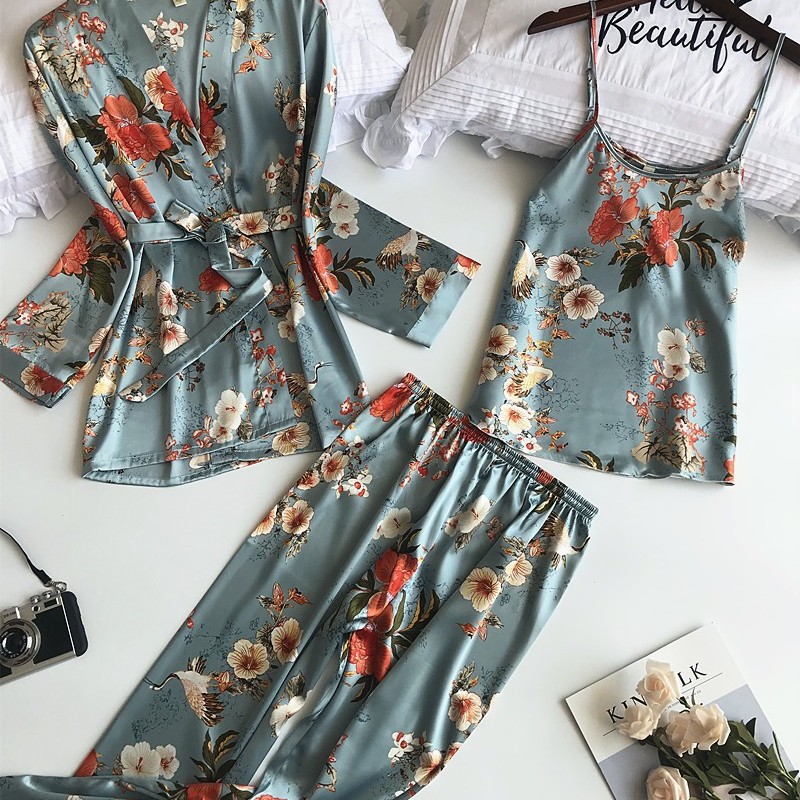 2023 nuevo color europeo y americano hogar desgaste camisón traje de tres piezas moda cómodo encaje pijamas traje al por mayor