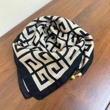 回字纹春新款磁吸扣三角丝巾护颈丝绵方巾女洋气围脖气质百搭丝巾