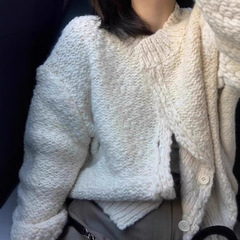 韓国のデザイン感があります。
