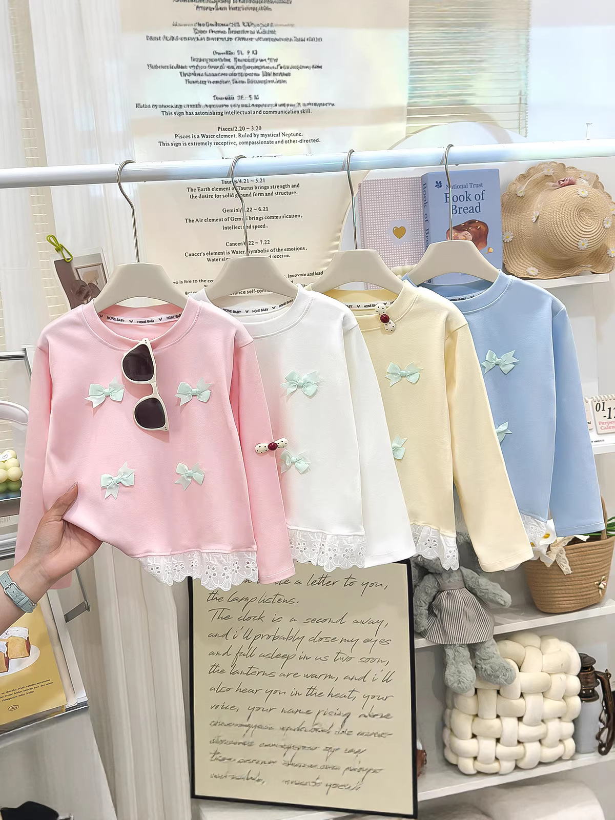 Nuevas chicas de primavera y otoño dopamina de manga larga moda lindo lazo de encaje dobladillo elegante blusa de cuello redondo