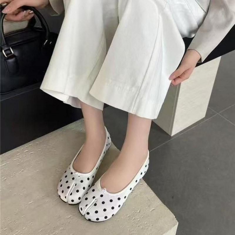 French Mary Jane Shoes 2026 Summer New Style Polka Dot Satin Shallow Mouth Single Shoes Thick Heel Bow Ballet Split-Toe Shoes