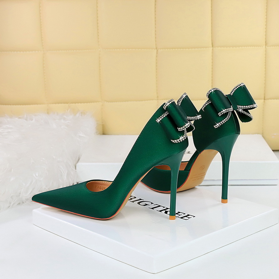 Pointed Stiletto Heels With Rhinestones And Back Bow For Women_voghion.com
