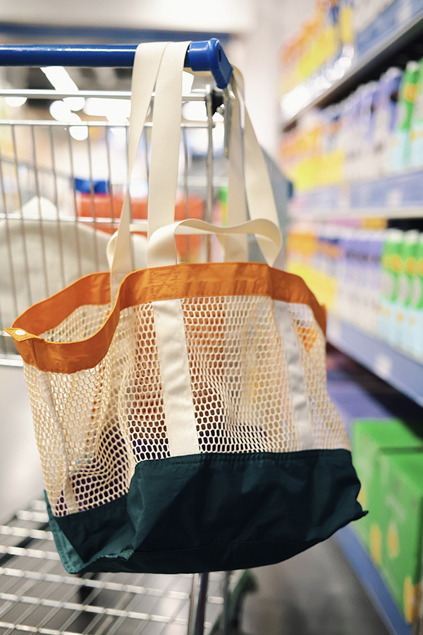 Large-capacity summer niche trendy color-blocking net bag single-shoulder bag, casual large-capacity double-sided usable storage shopping bag undefined