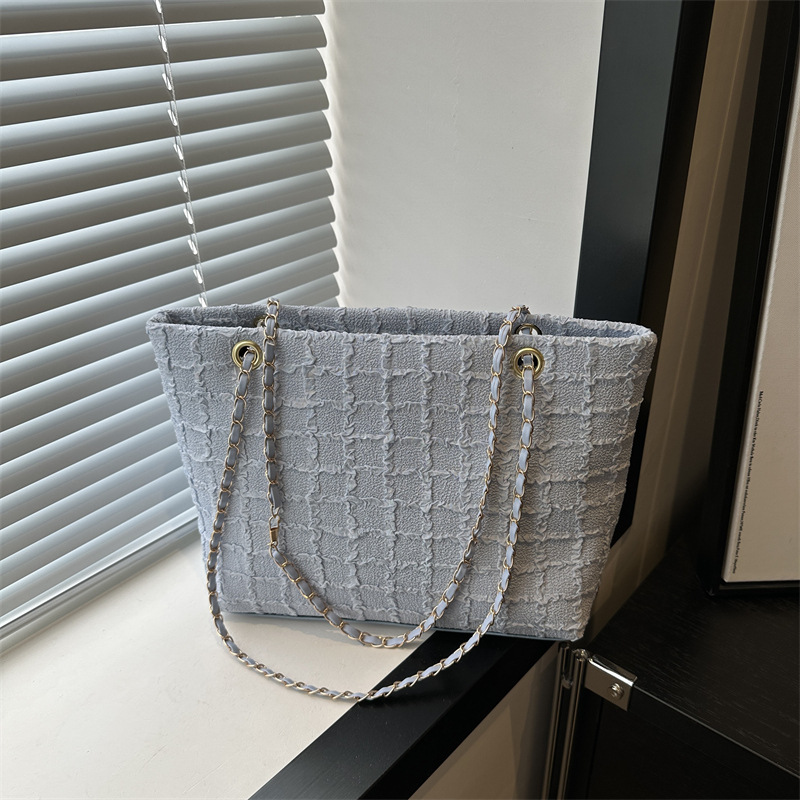 Bolso de hombro de cadena de gran capacidad para mujeres 2024 primavera y verano nuevo estilo versátil bolso de brazo bolso de viaje