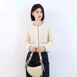 女式针织衫;连衣裙;女式羊毛衫