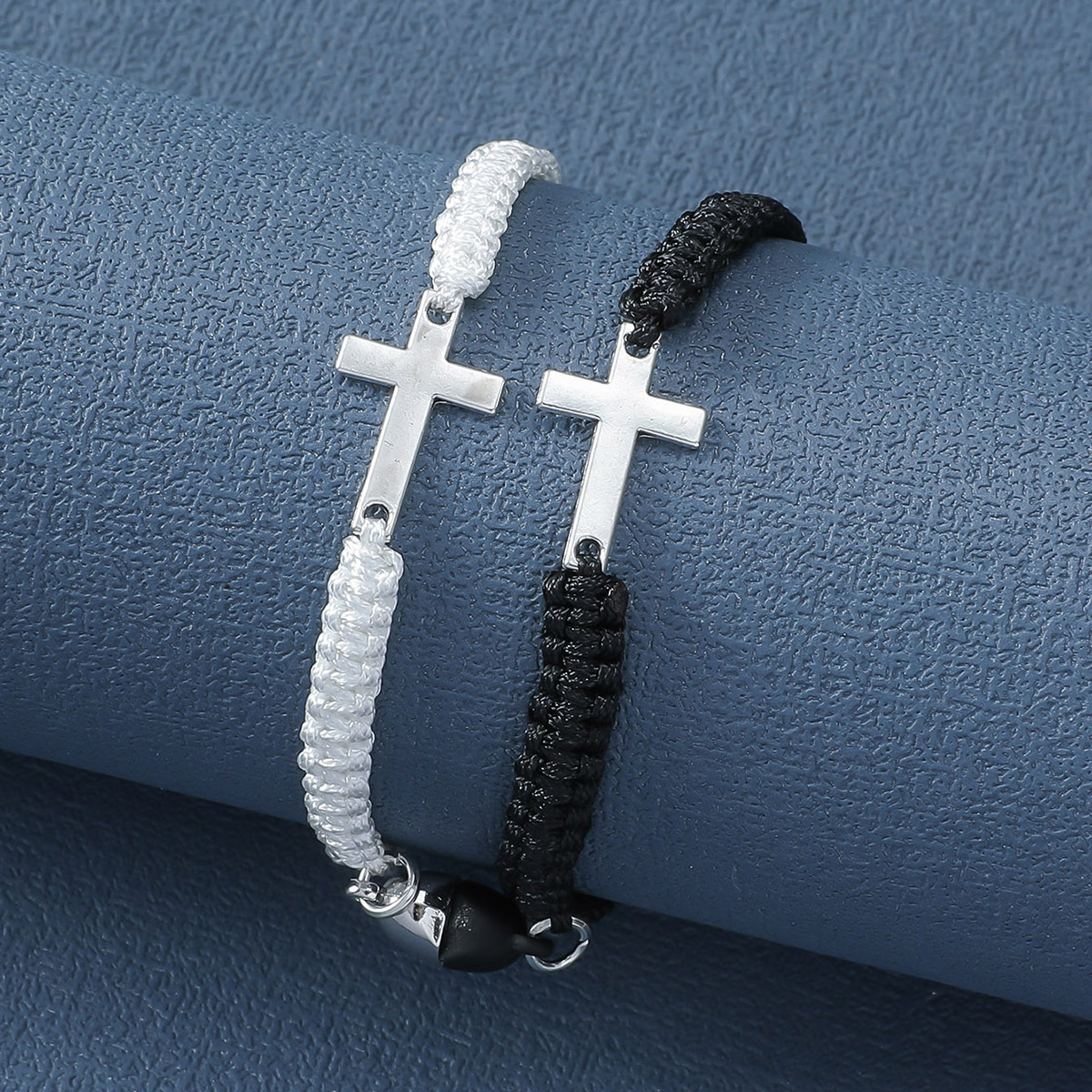 Cross-Border Nueva Cruz pulsera tejida blanco y negro traje par de pulsera magnética de amor en blanco y negro