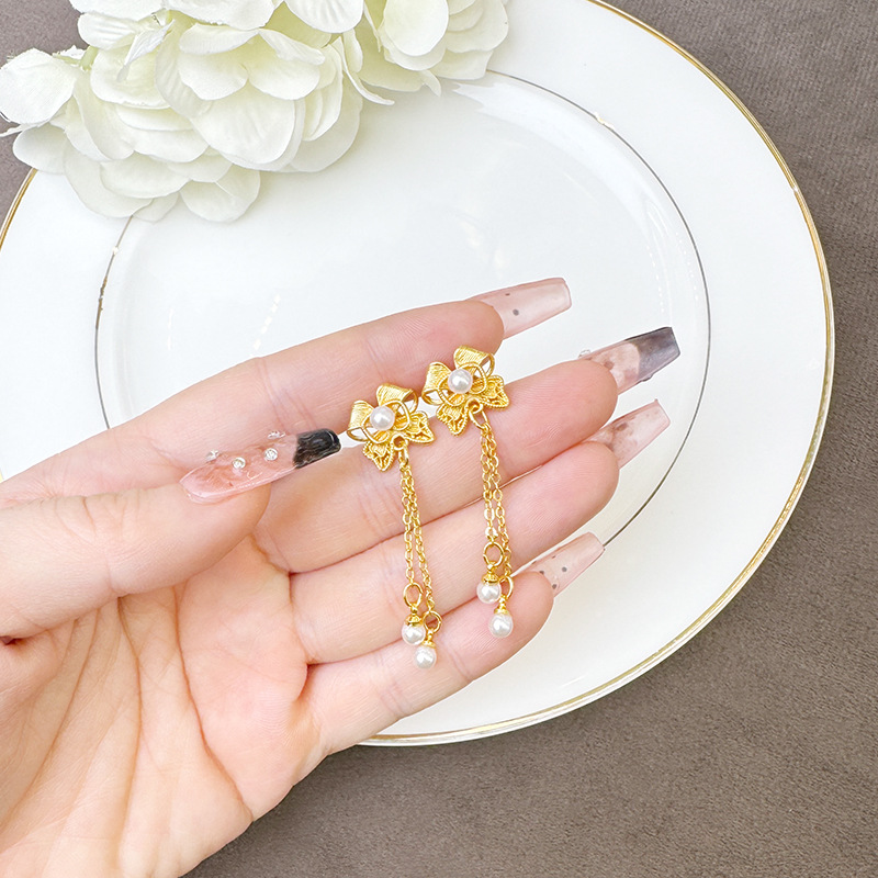 Palacio estilo antiguo arco de oro flange perla pendientes de perla para mujeres versátiles de alta calidad no se desvanecen joyas