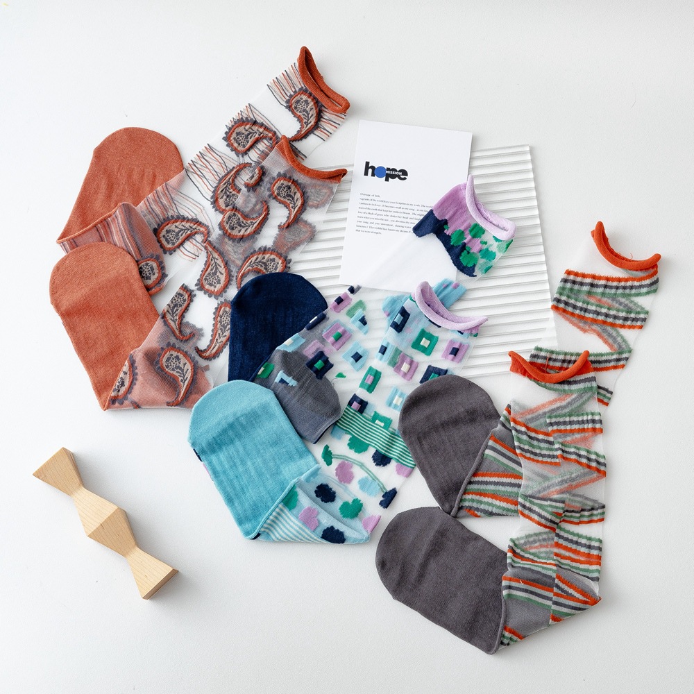 Description Picture 6 of itemNew Fashion Woman Socks Novelty Harajuku Summer Crystal Silk Socks Animal Cartoon Cute Print Ultra-thin Transparent Long Socks