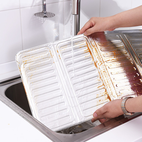 Factory direct sales creative kitchen aluminum foil stove oil baffle folding cooking and frying insulation heat-proof splash-proof oil baffle