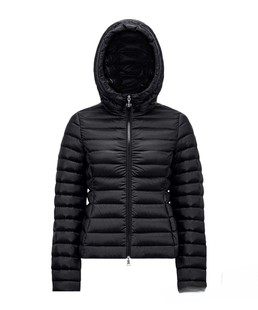A Must-Have for Fashionistas: m Brand's High-Quality Lightweight down Jacket with a Hood, Short Style, Showcasing a Sense of Lightness and Fashion
