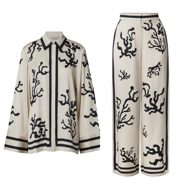 Elegant Printed Women's Pants Set 11