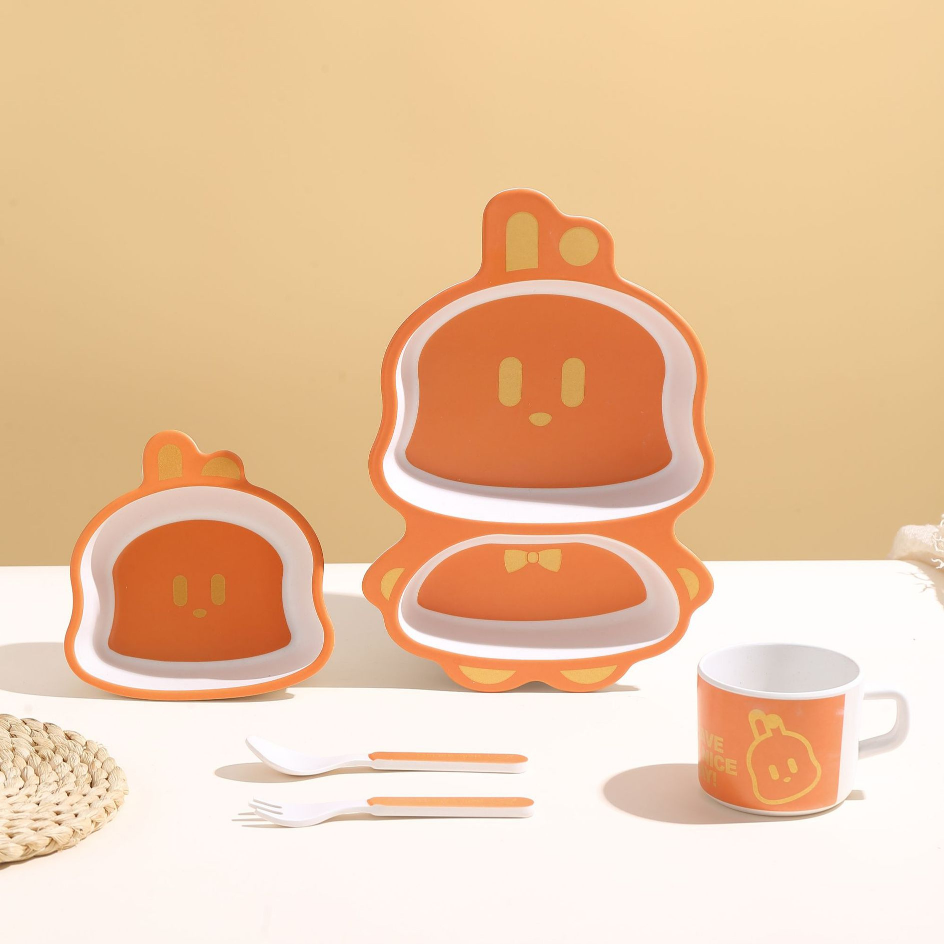 황금 곰 대나무 섬유 어린이 식기 아기 집에서 먹는 낙하 방지 분할 접시 어린이 식품 보충제 그릇과 숟가락 세트