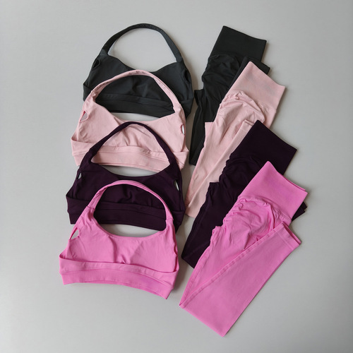 European and American seamless halterneck beauty-back push-up sports bra + high-waisted tight-fitting hip-lifting workout pants—women's two-piece sports set