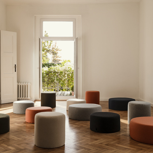 Nordic round sofa stool clothing store changing shoes and trying on shoes for home small pier internet celebrity single fitting room wearing shoes footrest