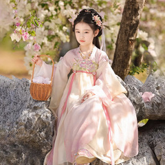漢服の女の子の春秋2025の新型の古風の超仙のひらひらとしている唐の服の王女のワンピースの女の子の国風のショーの服