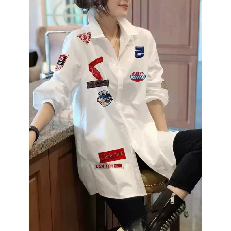 Оригинальная итальянская женская одежда для внешней торговли, излишки экспорта, европейская белая вышитая рубашка средней длины для женщин.