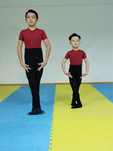 男孩子芭蕾舞练功服连体儿童形体舞蹈服男士夏季短袖基训服连袜裤
