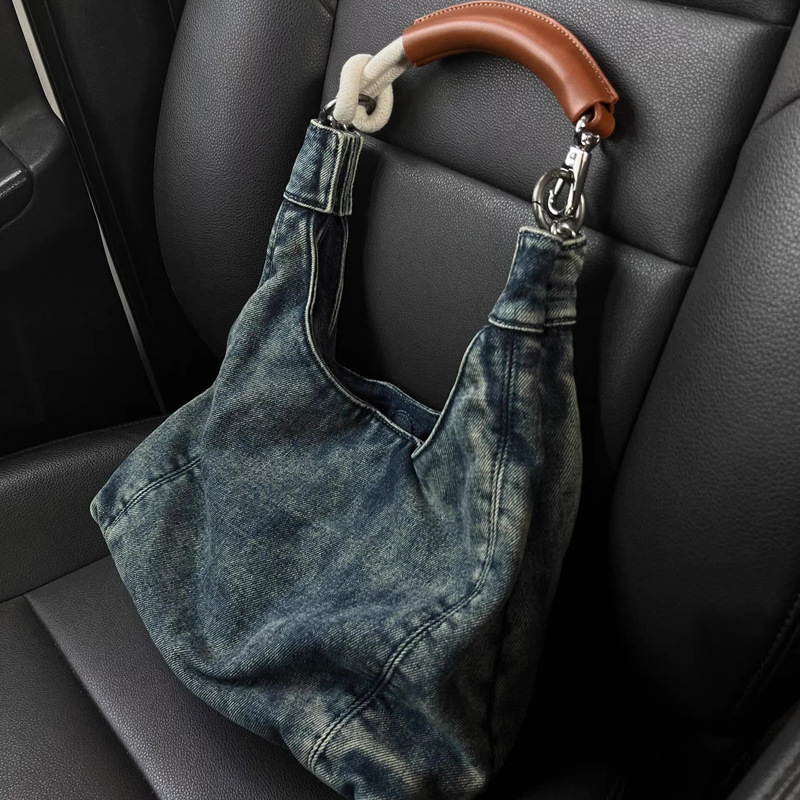 Korean-style trendy casual denim bag for women, 2026 spring new fashion shoulder bag, high-end underarm horn bag