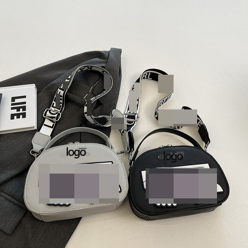 Bags transfronterizos bolso europeo y americano bolso femenino 2024 nuevo bolso de dibujos animados inclinados de moda de un hombro comercio exterior