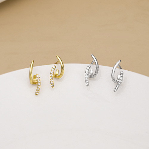 S925 silver personalized darts high-end earrings special design niche silver earrings women's fashionable and versatile earrings