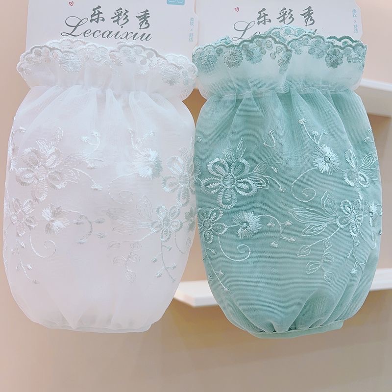Rose flower 2 pairs (white+green)