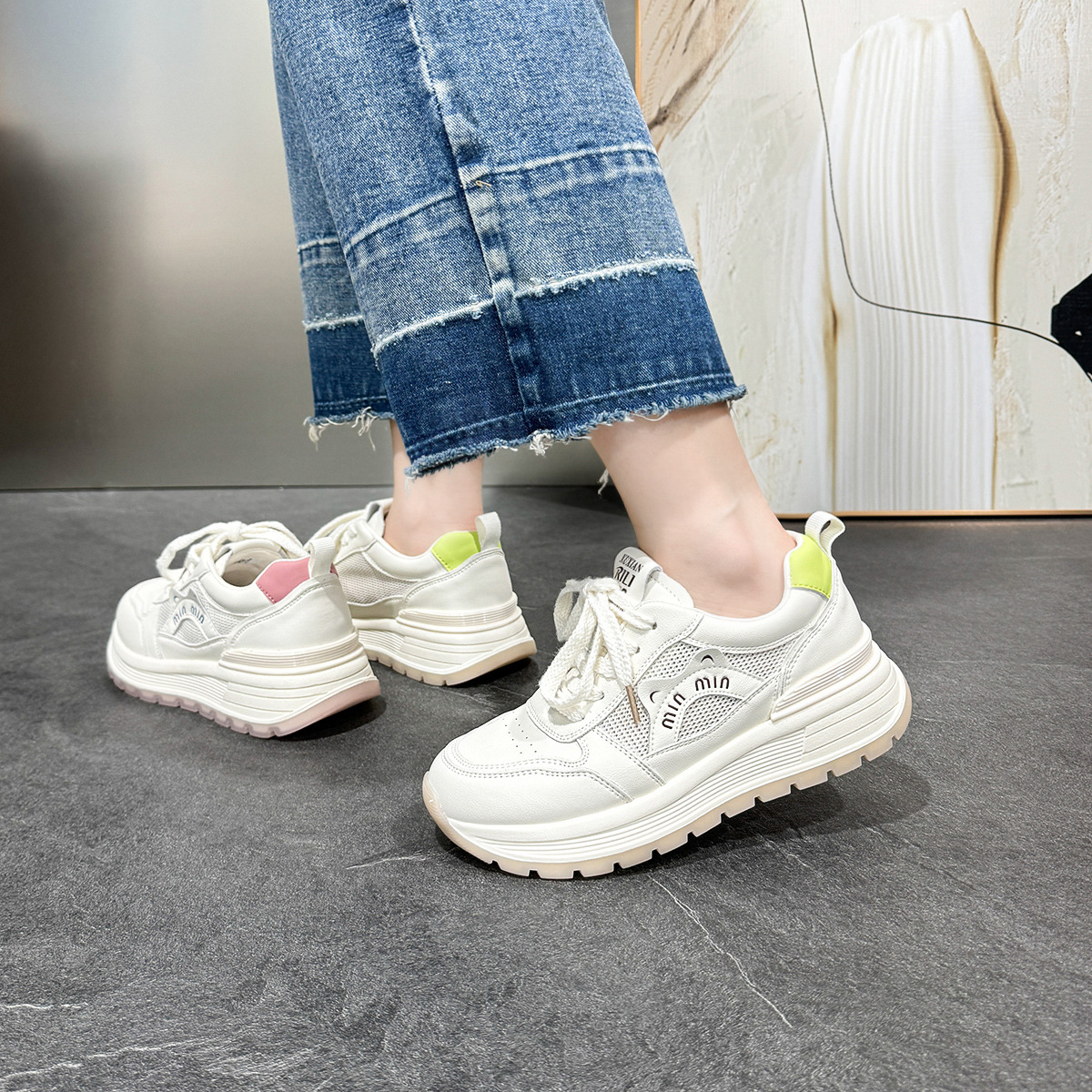 여성용 흰색 신발 2025 레이스 업 캔디 컬러 두꺼운 밑창 운동화 컬러 매칭 아빠 신발 메쉬 캐주얼 신발 전용