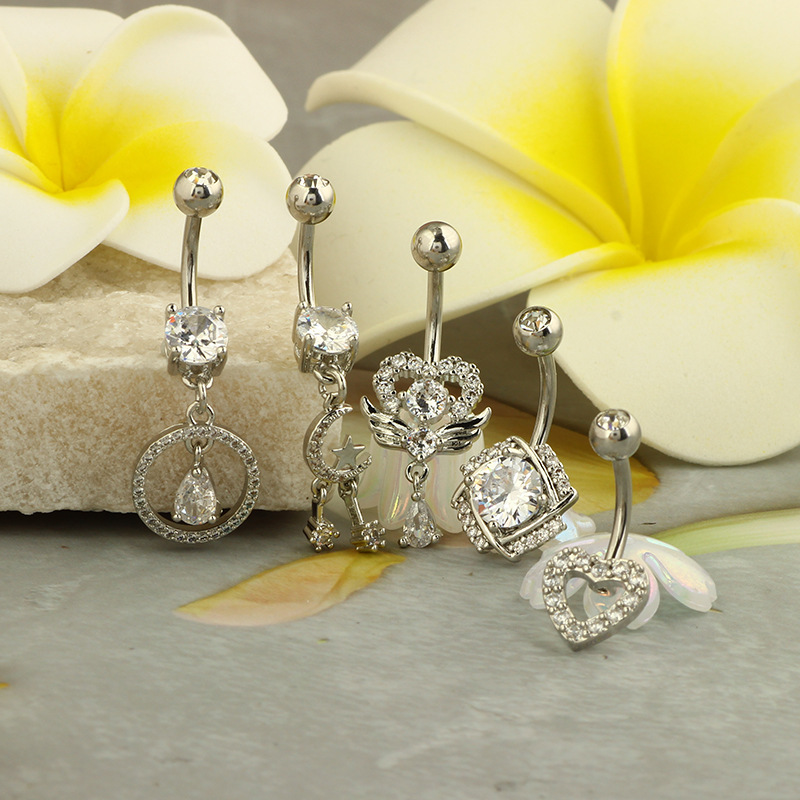 Silver pointed spike labret stud material detail