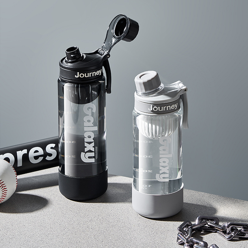 富兴简约运动水壶车载水杯健身杯子防摔防漏带茶隔学生便携塑料杯