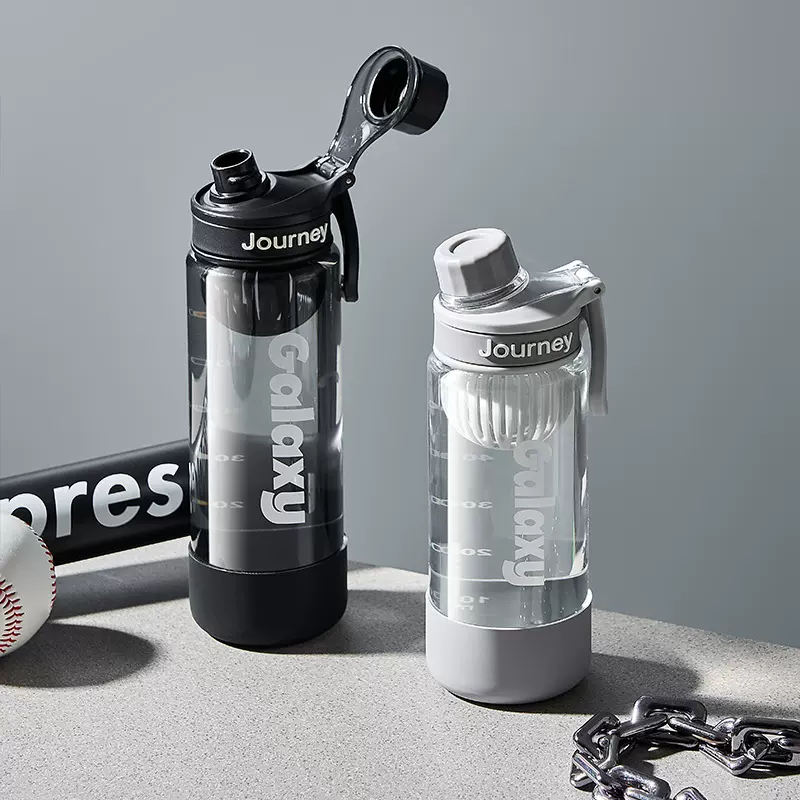 富兴简约运动水壶车载水杯健身杯子防摔防漏带茶隔学生便携塑料杯