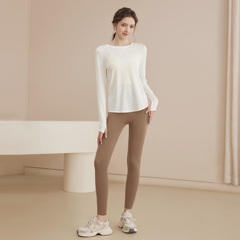 Top branco + calça marrom / S