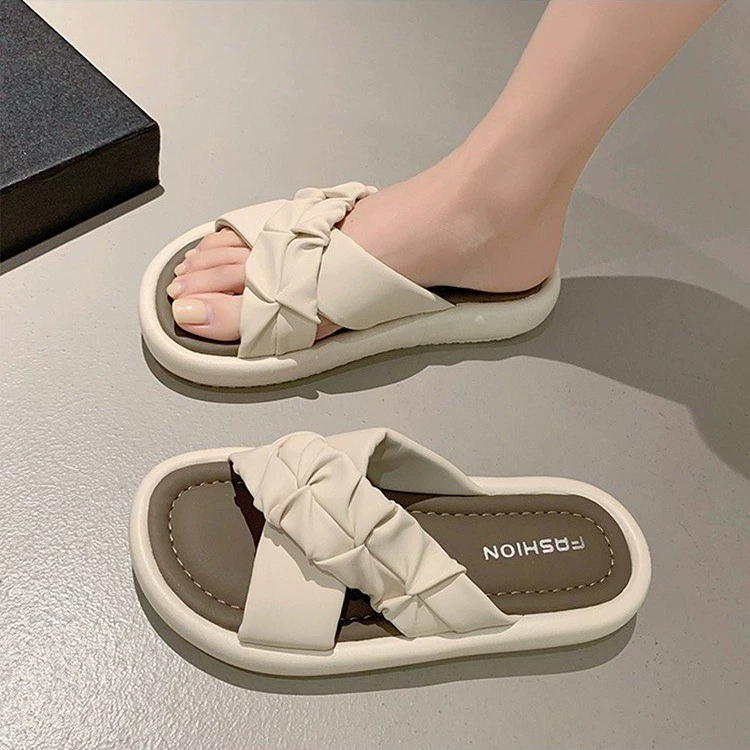 2025 новые летние интернет-хиты: повседневные шлепанцы для женщин, модные плоские пляжные сандалии, супер тренд