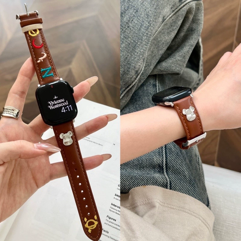 Кожаный вышитый ремешок Bear Letter для iWatch S10, совместим с Apple Watch 1–9, новый стиль SE, кожа, Xiaomi 8/9PRO