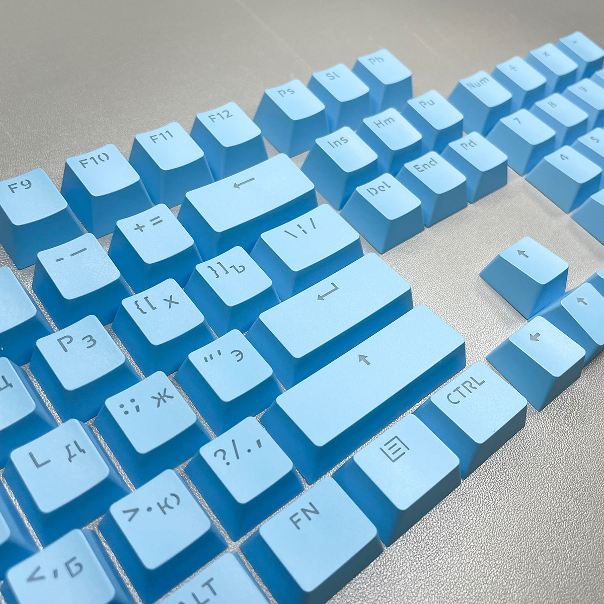 Tormenta roja Tecla rusa transfronteriza exclusiva para blanco y negro transparente Русский suplemento gratuito Teclado mecánico Universal