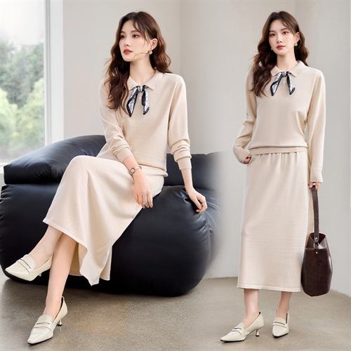 跑量现货！秋季丝巾减龄新款领简约百搭时尚气质两件套裙女