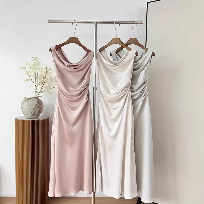 [Beverly Wife] Swing Collar Slant Shoulder dress French Elegant Women's Three-color Waist Fishtail Skirt Autumn 2024