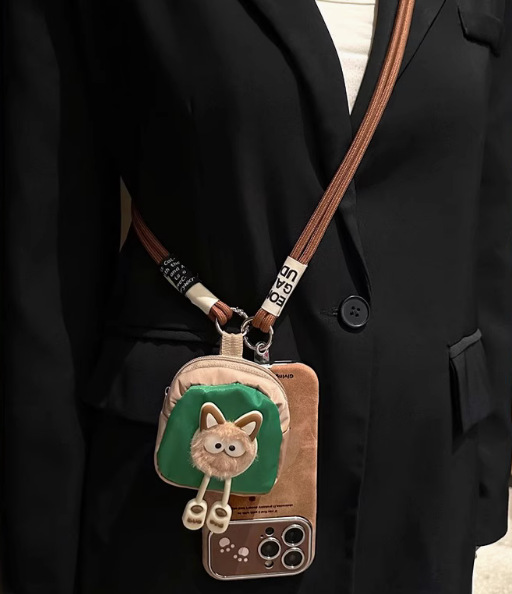 Ventana grande de dibujos animados con capucha cachorro iphone16promax funda para teléfono móvil iPhone15 portátil 14 todo incluido 13 suave