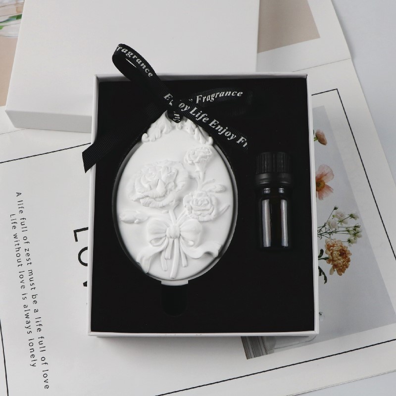 Luxury essential oil diffuser stone gift set, Korean-style creative women's car air freshener hanger, oval rose car air freshener ornament