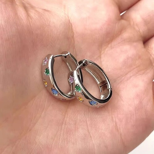 Minimalist Colorful Zircon Star Circle Earrings for Women, Lightweight Luxury, Unique Design, High-End Retro, Versatile Hoop Earrings